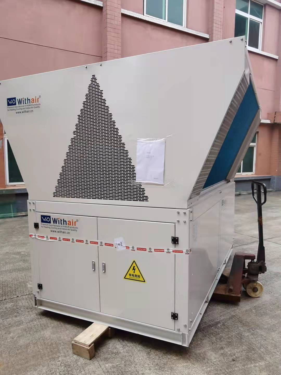 20Ton and 40Ton Industrial Use Air-cooled Scroll Chillers deliver to Indonesia's customer